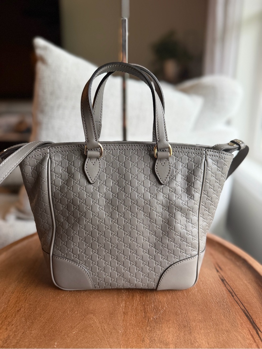 Gucci - Picture 2 of 6